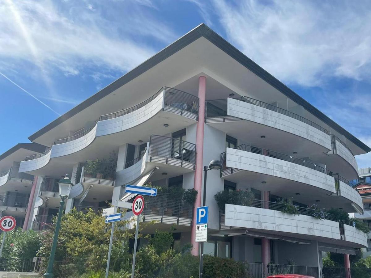 Costa Azzurra Apartment Grado Exterior photo