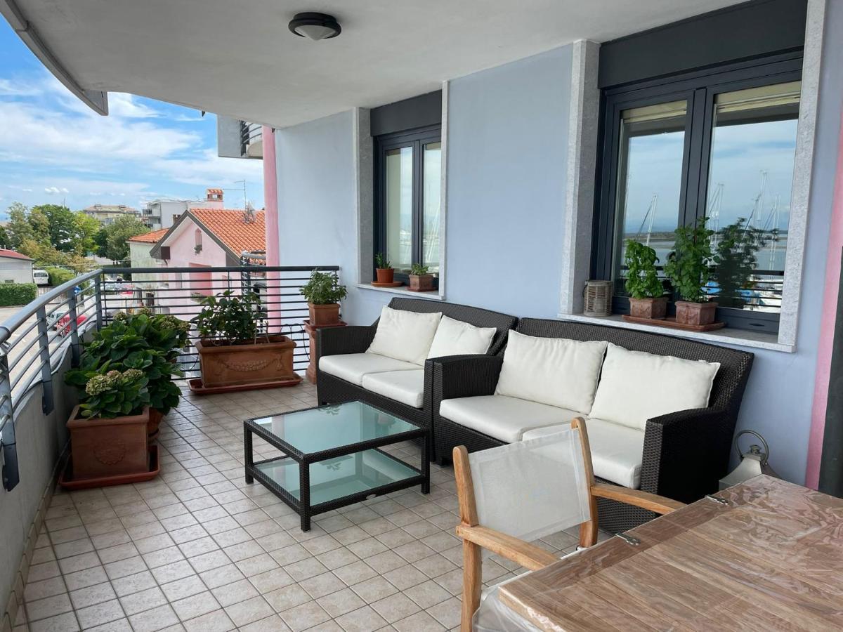 Costa Azzurra Apartment Grado Exterior photo